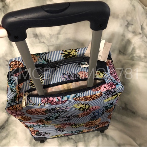 Jessica Simpson Bags Last Jessica Simpson Pineapple Stripe Luggage